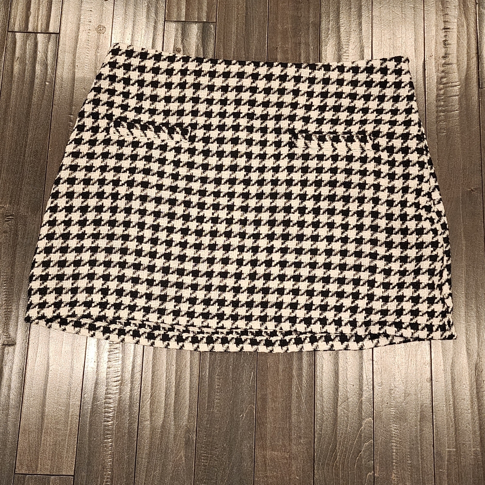 A New Day Black and White Houndstooth Mini Skirt